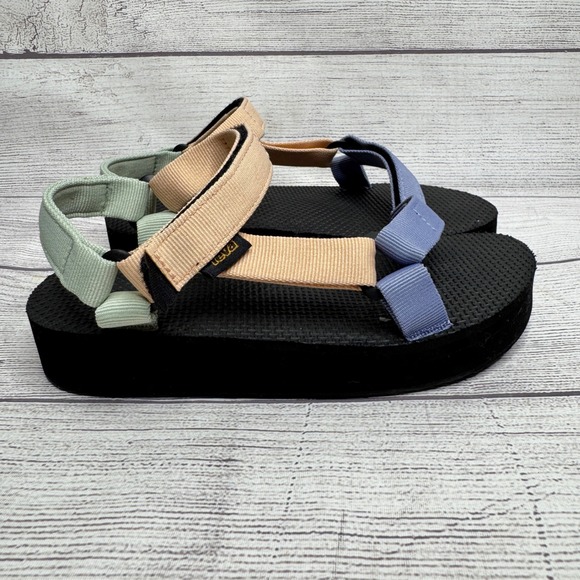 Teva Other - Teva Kids Platform Sandals Size Big Kid‎ 3 Multi Pastel Color Block Strappy